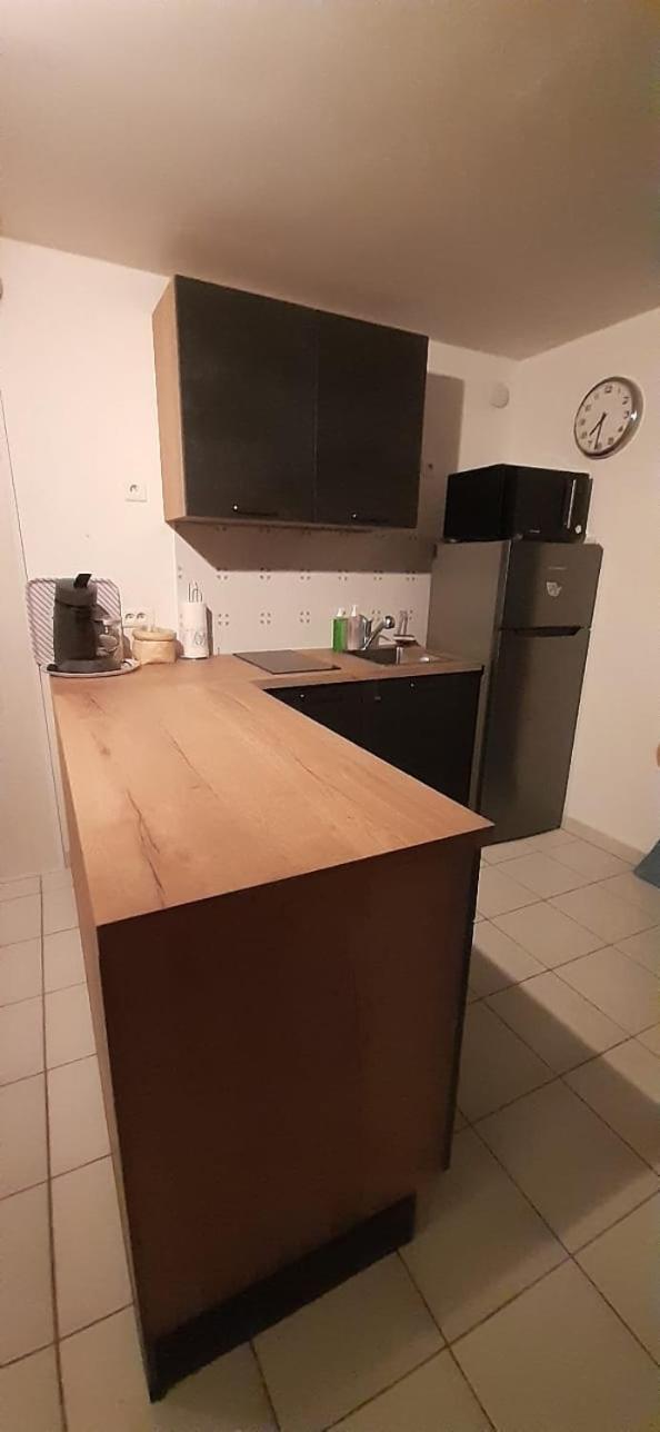Appartement A 8 Km De La Mer - 3 Chambres Vendres Bagian luar foto